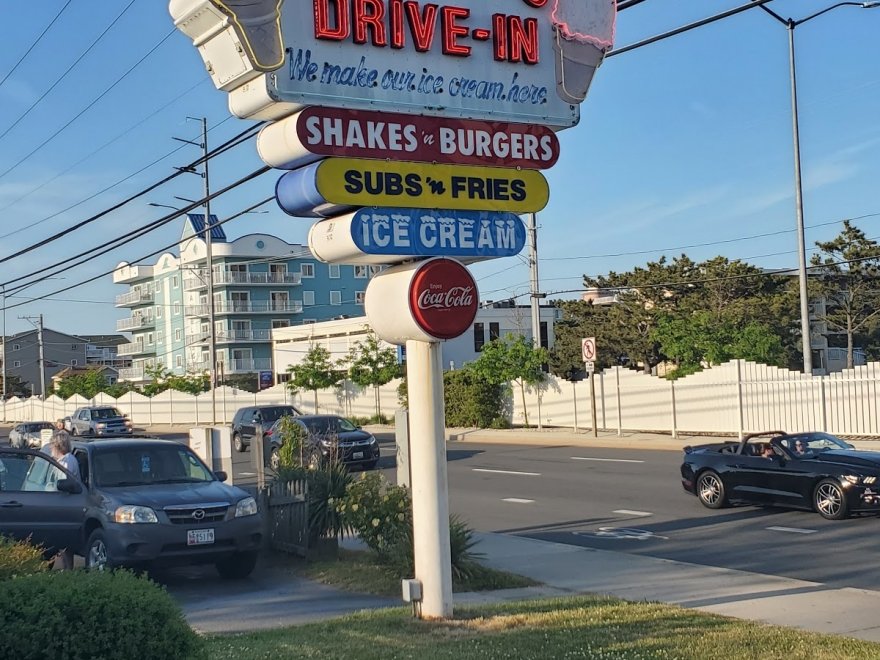 Dumser's Dairyland Drive-In