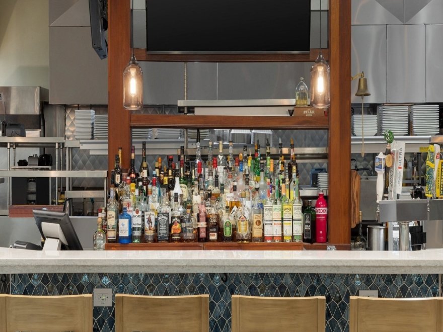 Coral Reef Restaurant & Bar