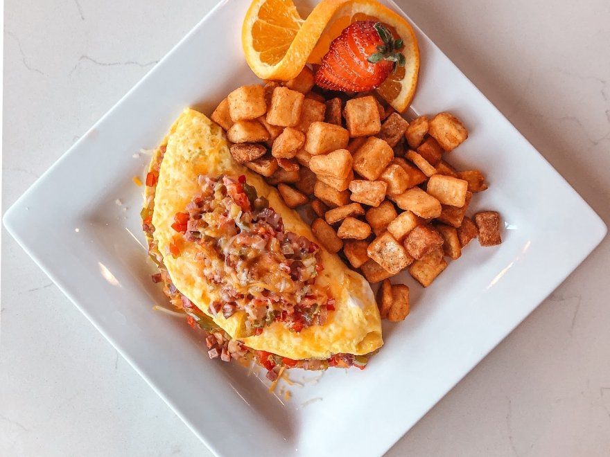 Coral Reef Restaurant & Bar