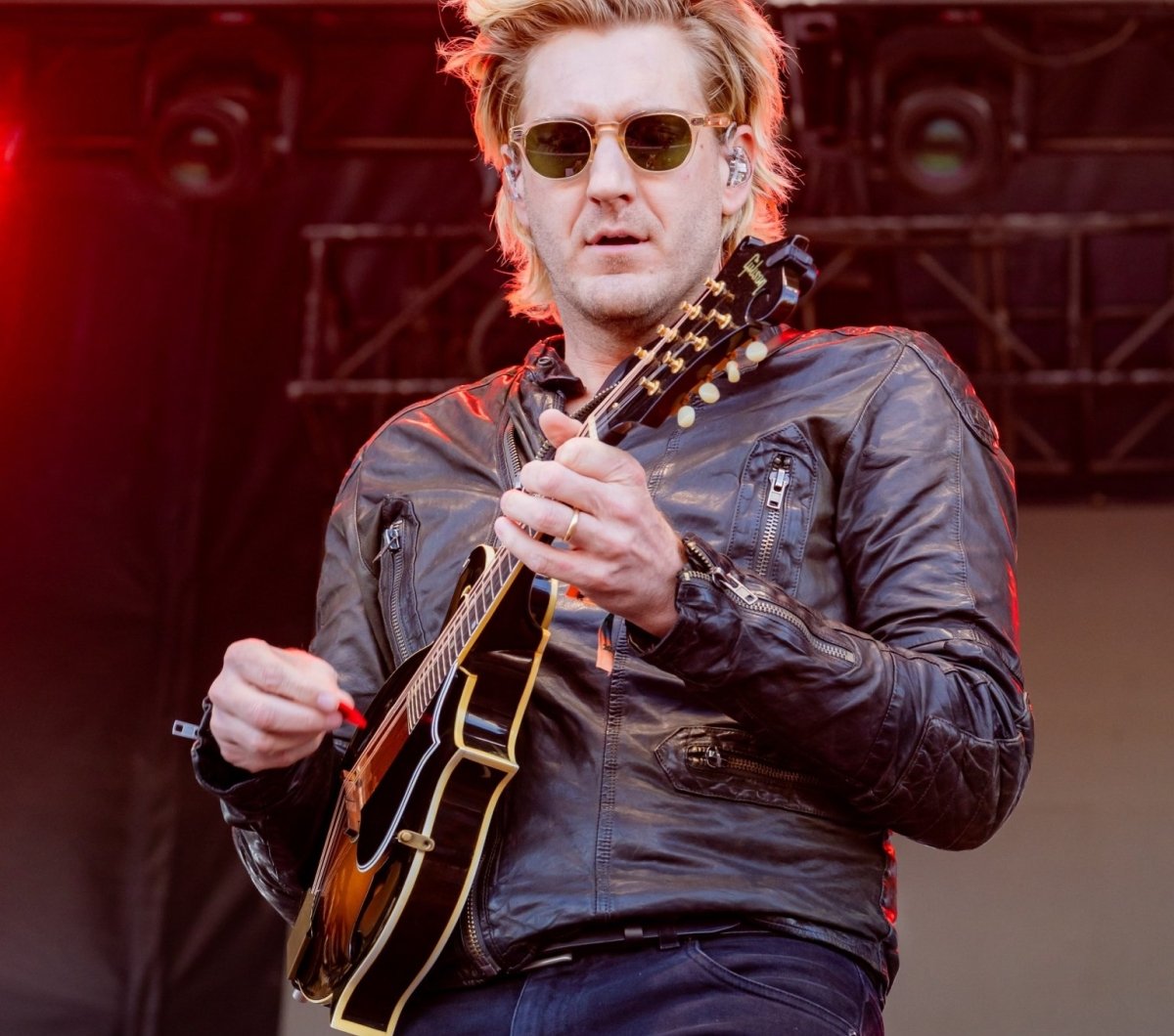 guitarist at Country Calling guitarist at Country Calling